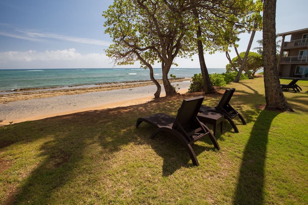2 Bedroom Kauai Vacation Rental interior in Kapaa, HI — gallery photo 2