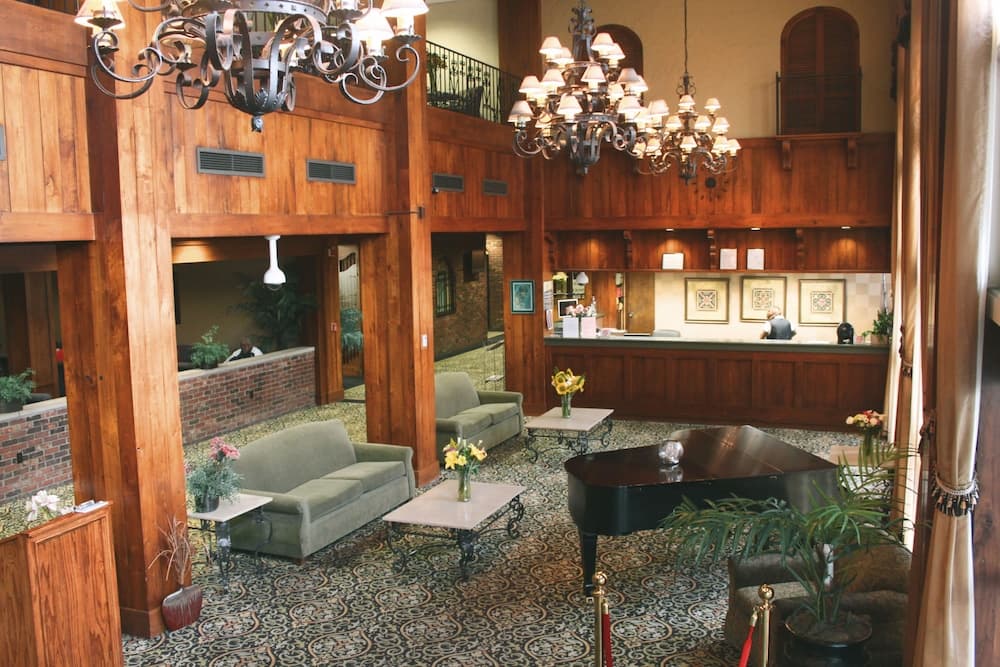 Hotel Louisville interior in Louisville, KY — gallery photo 2