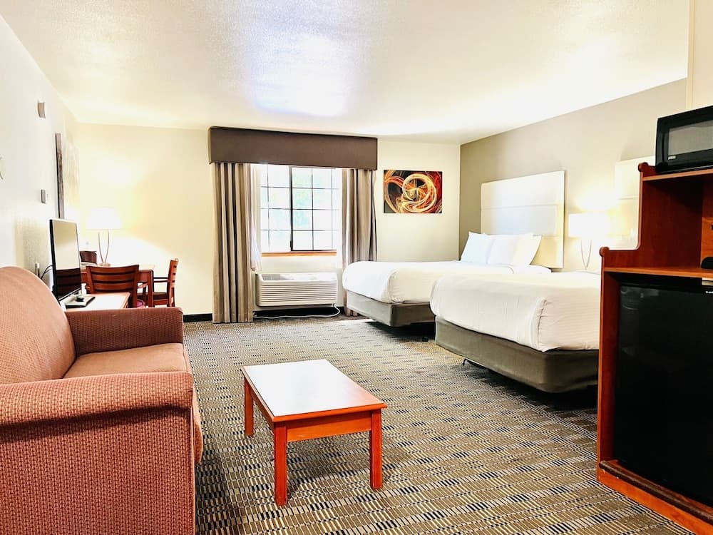 Fairfield by Marriott Inn & Suites Atascadero property views in Atascadero, CA — gallery photo 3