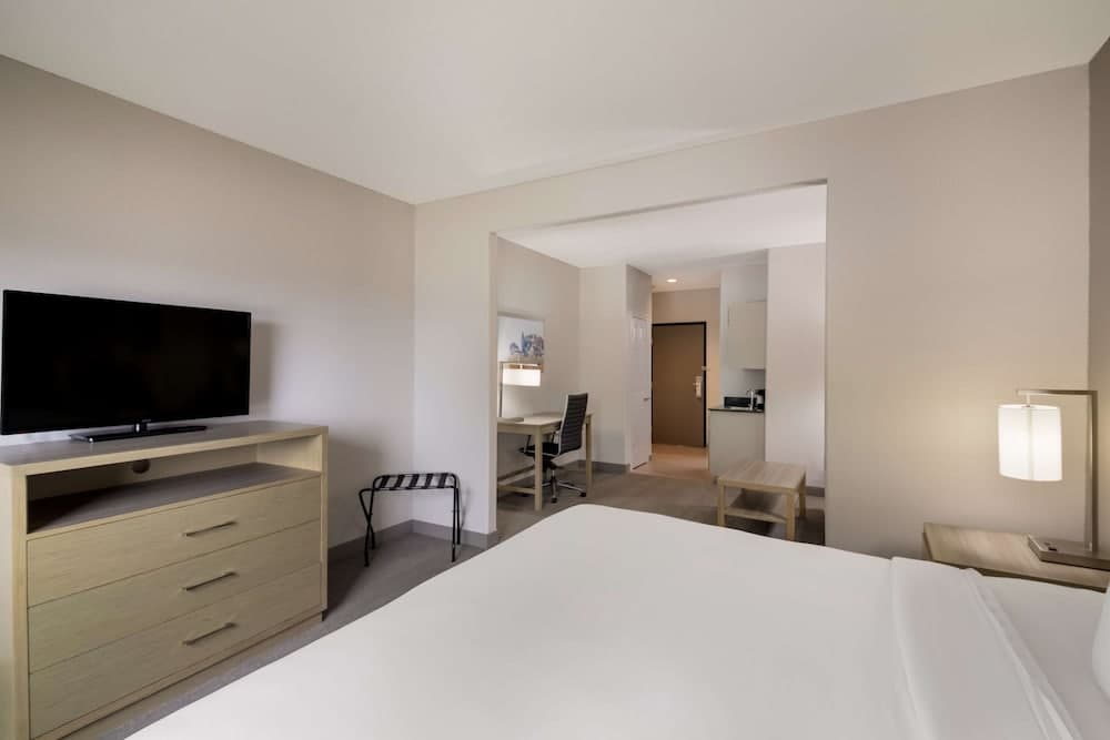 Best Western Plus Killeen/Fort Cavazos Hotel & Suites gallery photo in Killeen, TX — image 4