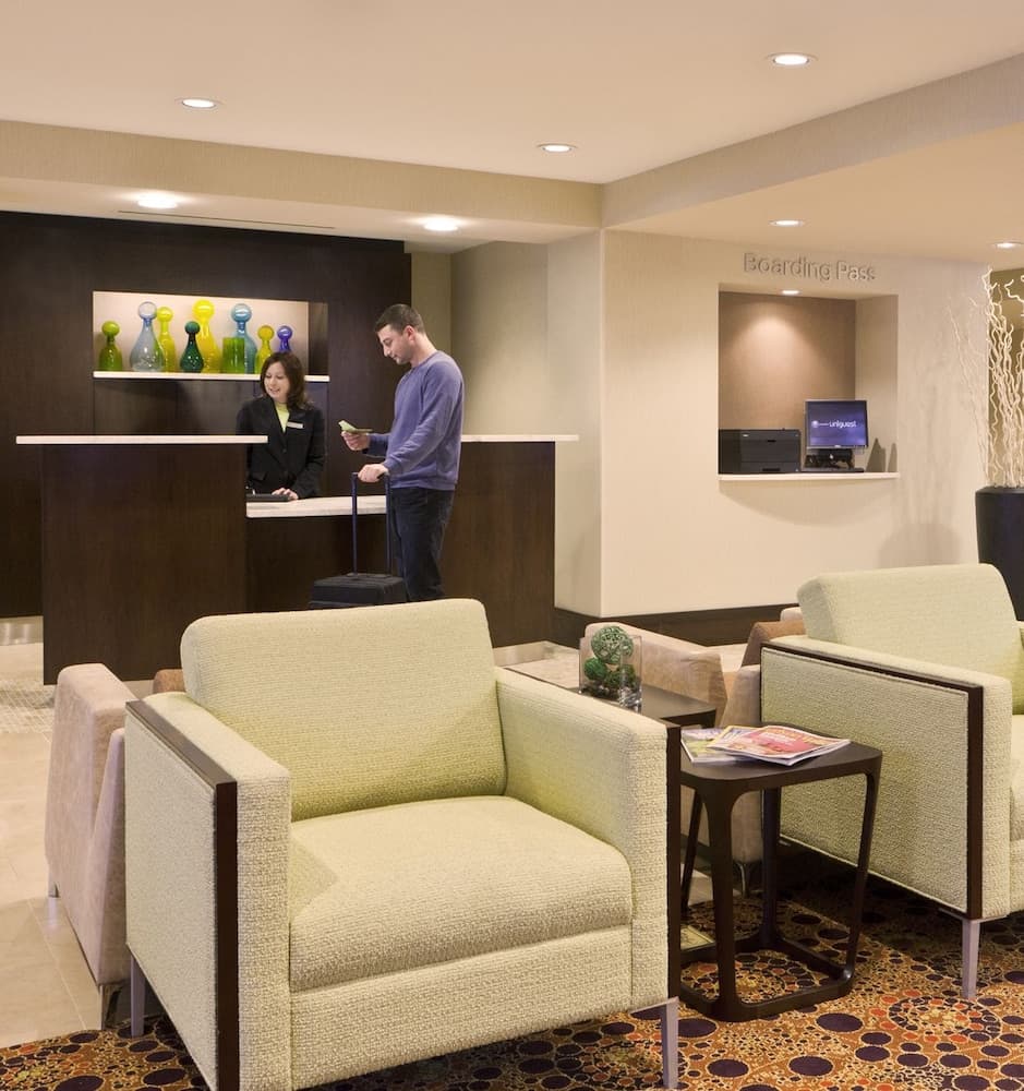 Courtyard by Marriott Newburgh Stewart Airport interior in Newburgh, NY — gallery photo 2