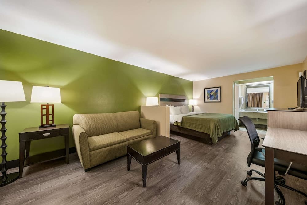 Quality Inn & Suites Garland - East Dallas gallery photo in Garland, TX — image 24