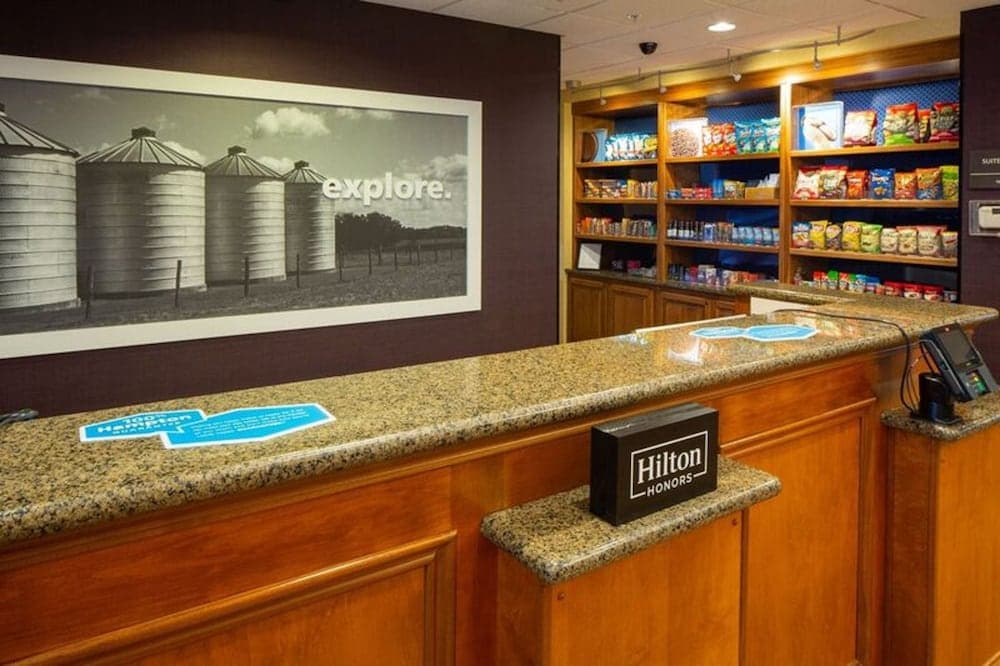 Hampton Inn Waterloo Cedar Valley gallery photo in Waterloo, IA — image 18