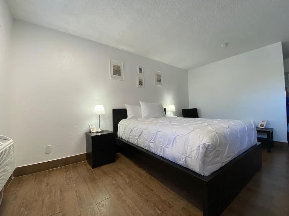 Ocotillo Apartments & Hotel gallery photo in Phoenix, AZ — image 15