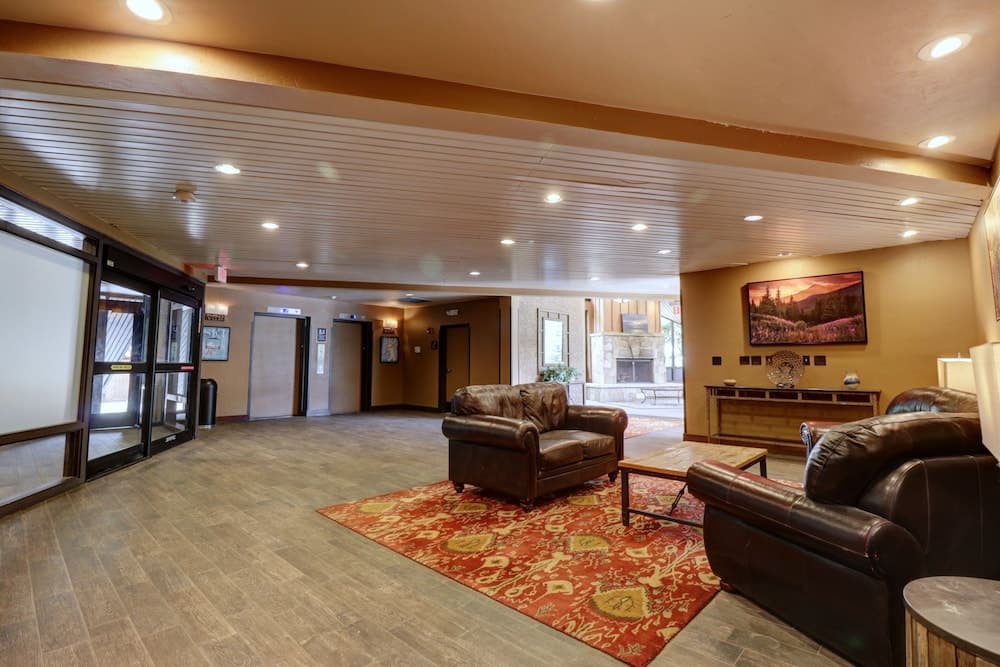 Mp613h Mountain Plaza Hotel Room 1 Bedroom Hotel Room interior in Copper Mountain, CO — gallery photo 2