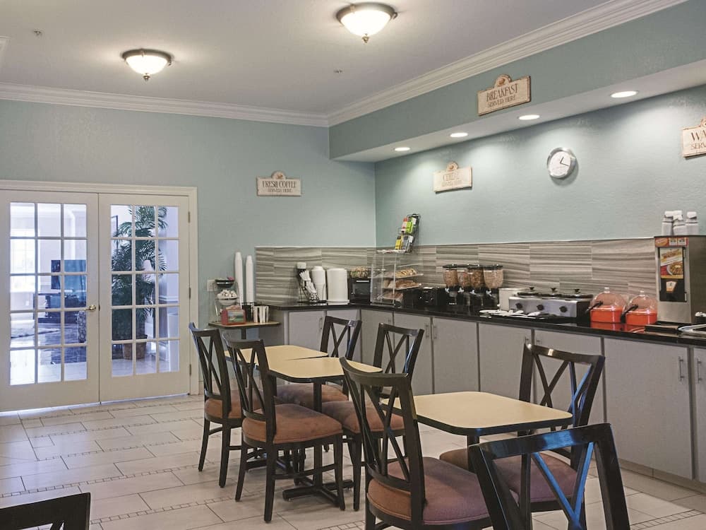 La Quinta Inn & Suites by Wyndham Slidell - North Shore Area gallery photo in Slidell, LA — image 22