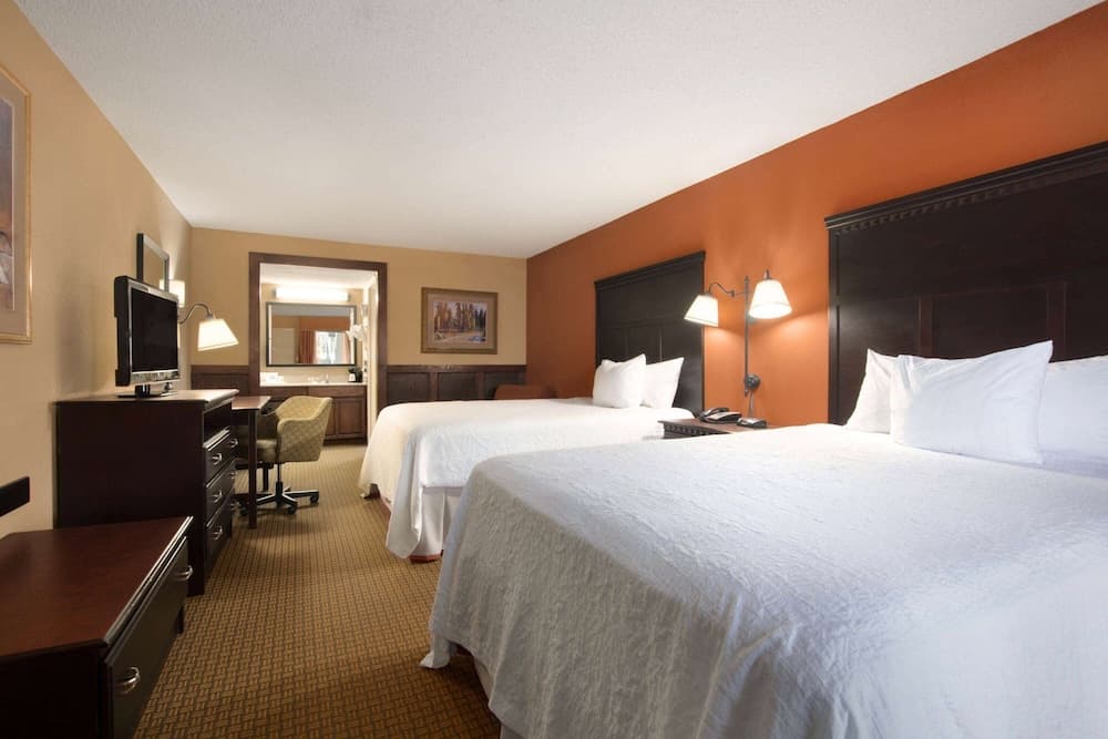 Days Inn by Wyndham Longview South property views in Longview, TX — gallery photo 3