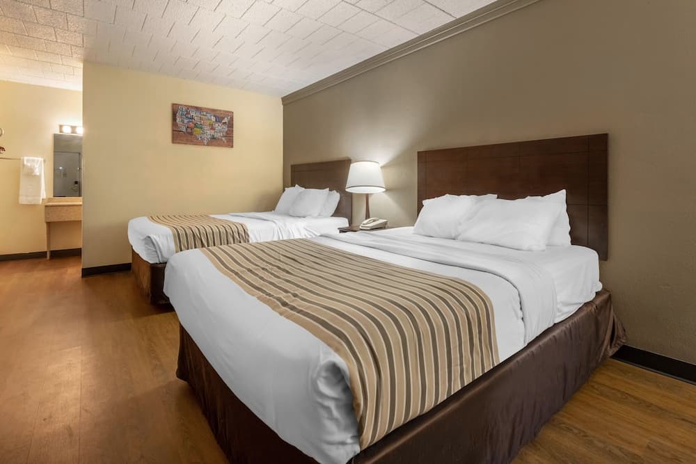 Econo Lodge And Suites Shamokin Dam - Selinsgrove interior in Shamokin Dam, PA — gallery photo 2