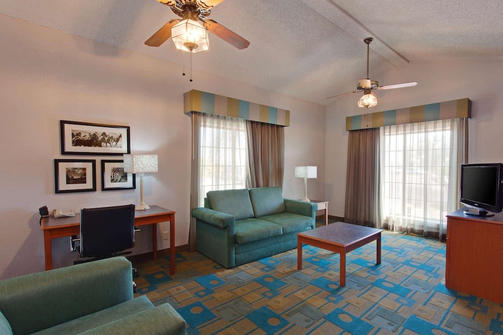 La Quinta Inn by Wyndham Costa Mesa / Newport Beach gallery photo in Costa Mesa, CA — image 34