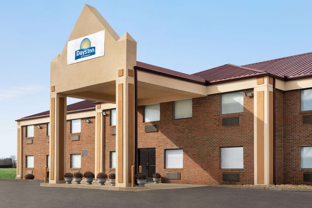 Days Inn by Wyndham Washington Court House featured exterior or lobby in Washington Court House, OH — similar hotel