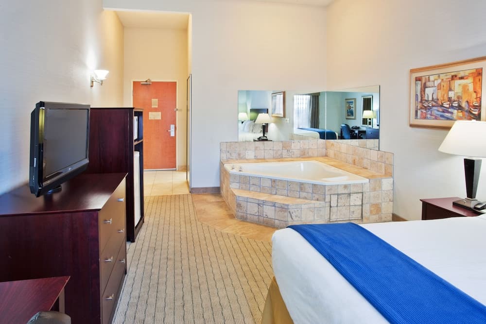 Holiday Inn Express Hotel & Suites Bremen by IHG property views in Bremen, GA — gallery photo 3