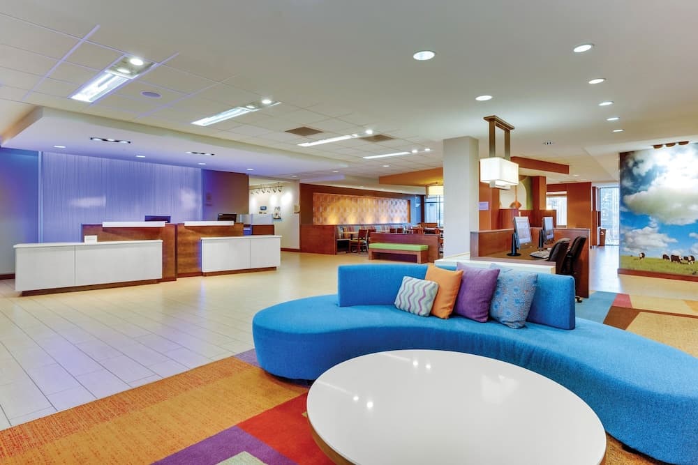 Fairfield Inn & Suites Dunn I-95 interior in Dunn, NC — gallery photo 2
