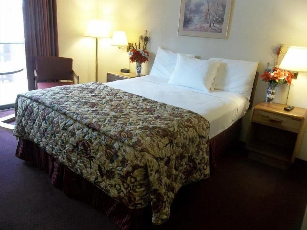 Carriage House Motor Inn property views in Lake Placid, NY — gallery photo 3