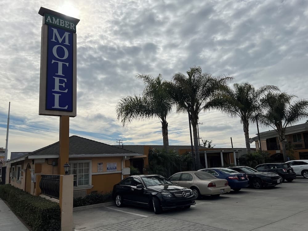 Amber Motel gallery photo in Inglewood, CA — image 12