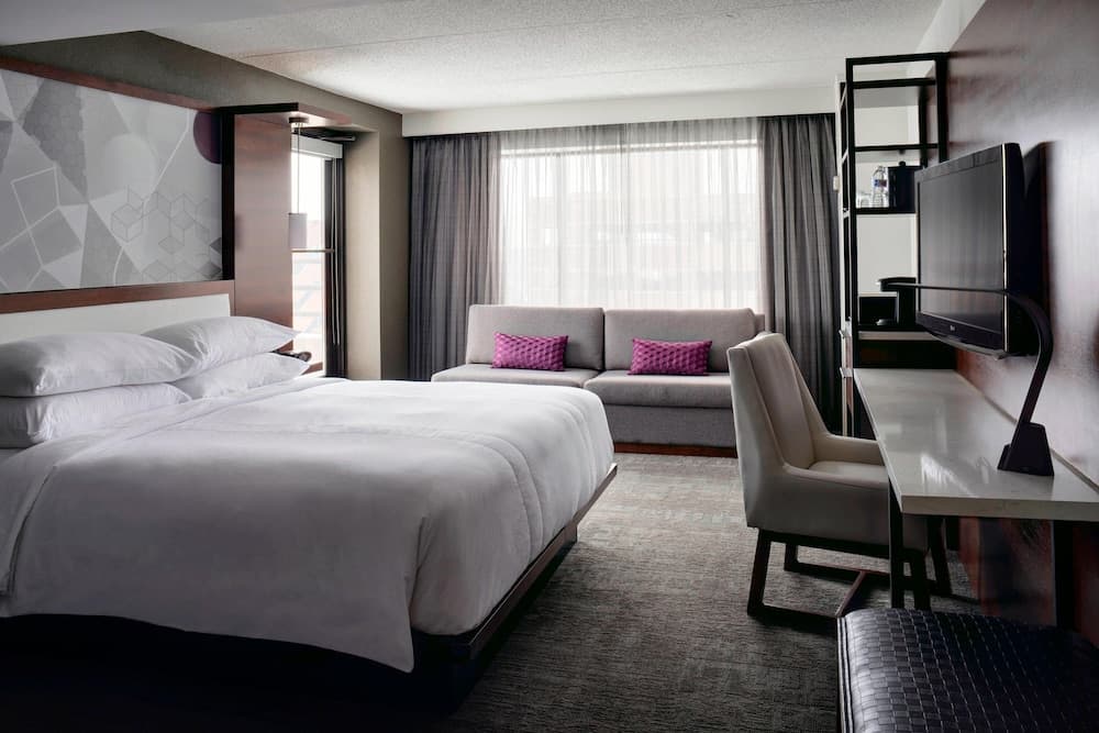Marriott East Lansing at University Place gallery photo in East Lansing, MI — image 15