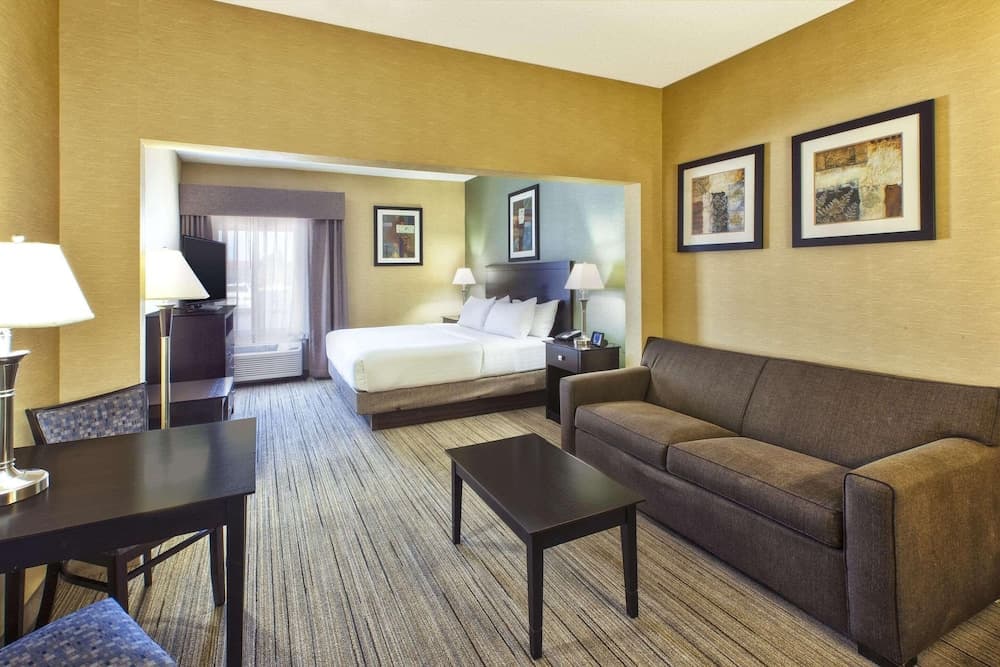 Country Inn & Suites by Radisson, Benton Harbor-St. Joseph, MI property views in Benton Harbor, MI — gallery photo 3