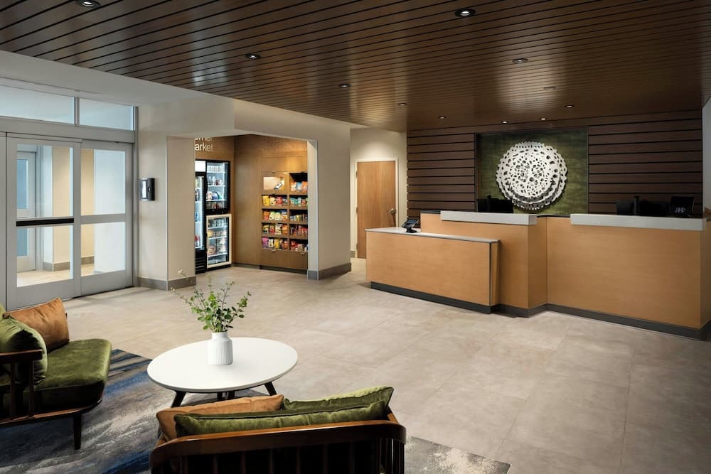 Fairfield by Marriott Inn & Suites Traverse City interior in Traverse City, MI — gallery photo 2
