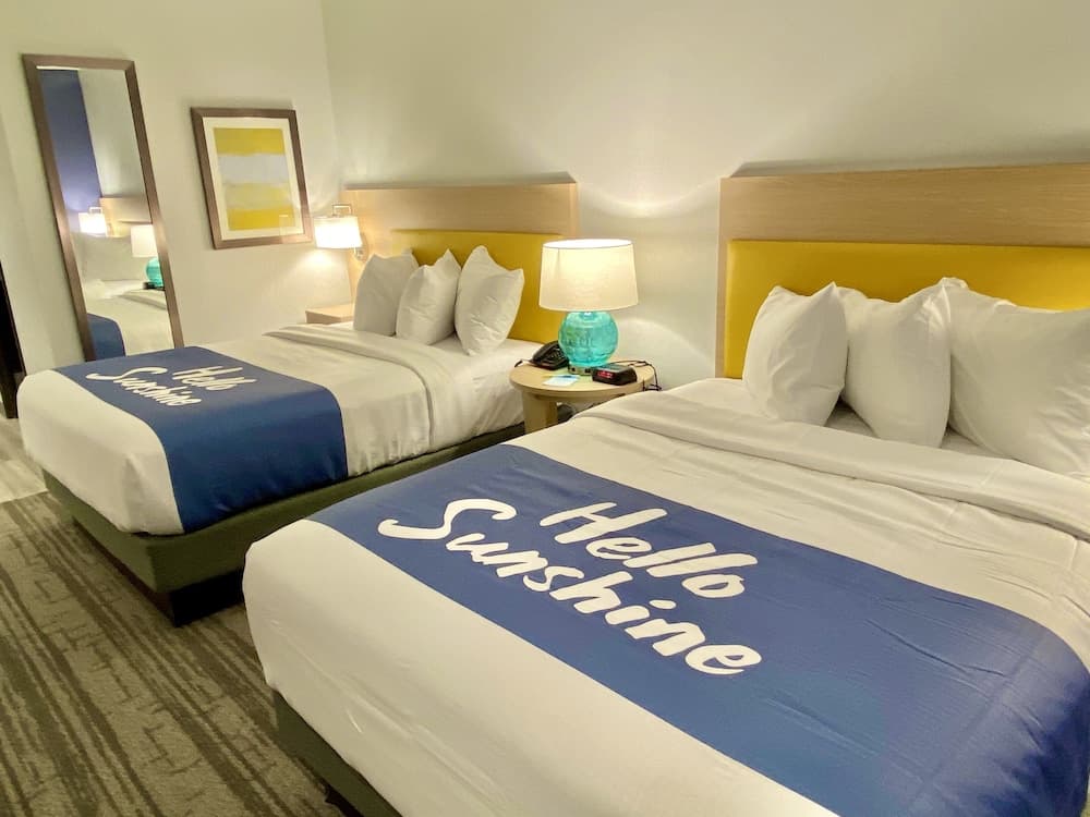 Days Inn & Suites by Wyndham Beaumont West / I-10 & Walden gallery photo in Beaumont, TX — image 26