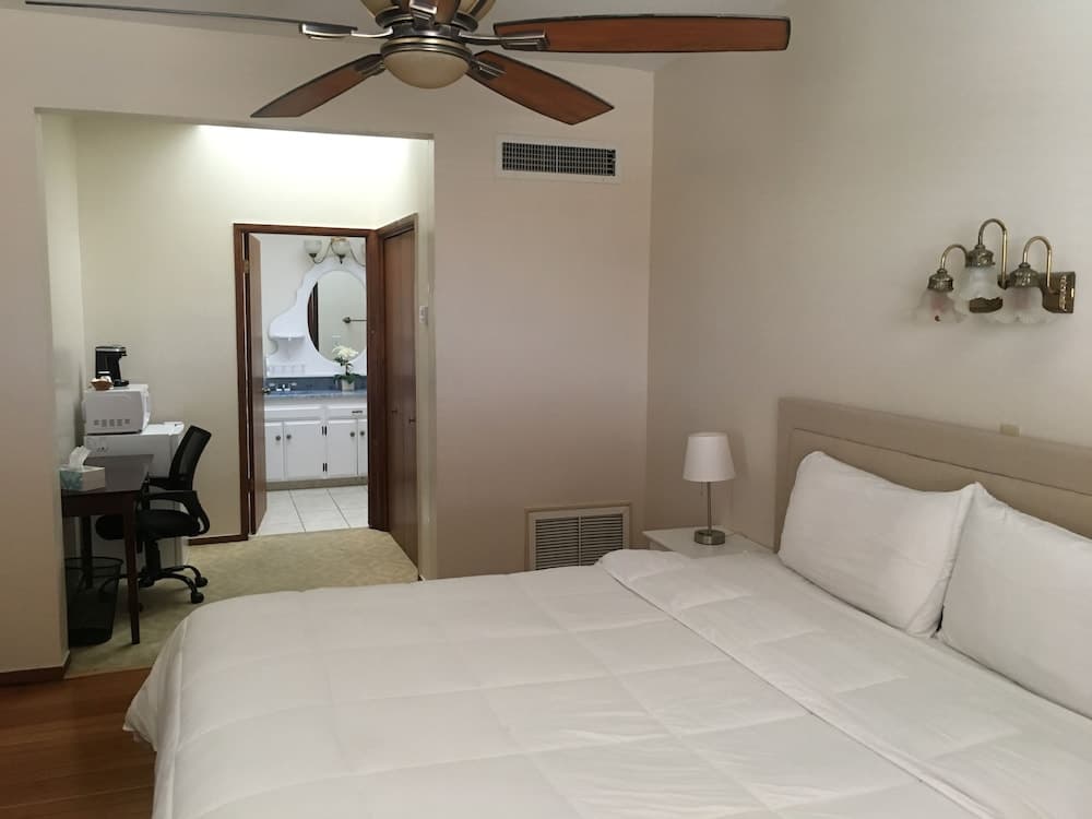 Hotel Burgess gallery photo in Reedley, CA — image 12