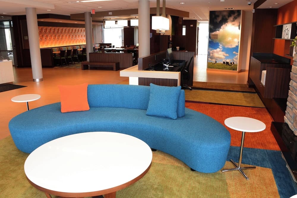 Fairfield Inn & Suites by Marriott Somerset interior in Somerset, PA — gallery photo 2