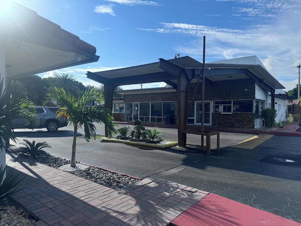 Econo Lodge Inn & Suites Florida City featured exterior or lobby in Florida City, FL — similar hotel