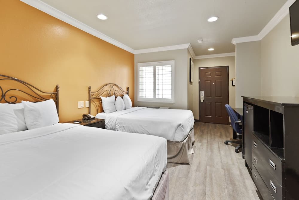 Le Blanc Inn & Suites gallery photo in El Monte, CA — image 51