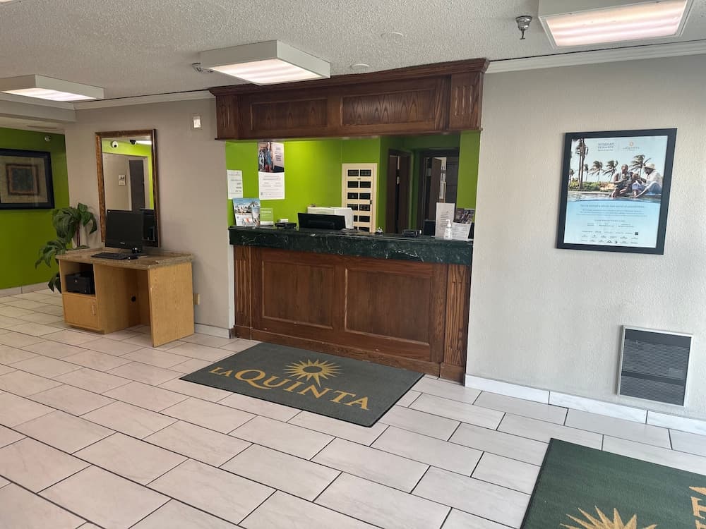 La Quinta Inn by Wyndham Omaha Southwest featured exterior or lobby in Omaha, NE — similar hotel