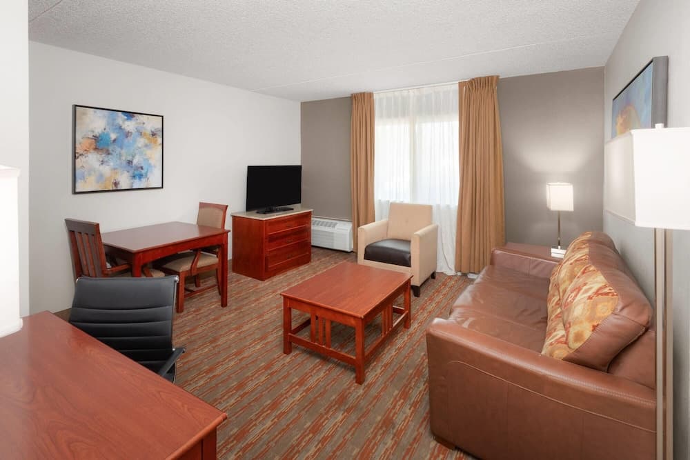Endeavor Inn & Suites, Trademark Collection by Wyndham gallery photo in Topeka, KS — image 52