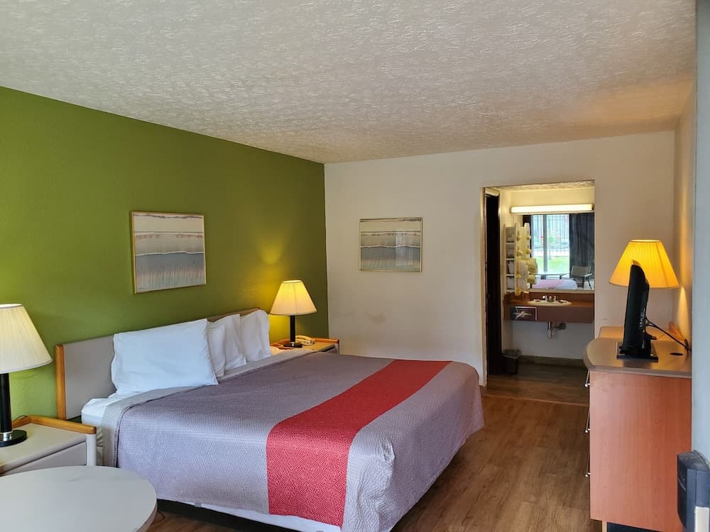 Knights Stay Inn Frankfort property views in Frankfort, KY — gallery photo 3