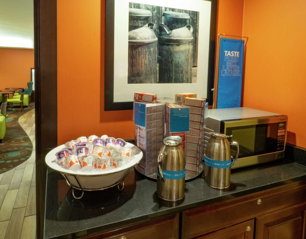 Hampton Inn Hazleton gallery photo in Sugarloaf, PA — image 38