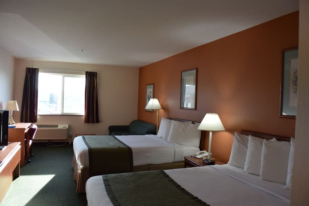 Travelodge Suites by Wyndham Newberg gallery photo in Newberg, OR — image 142