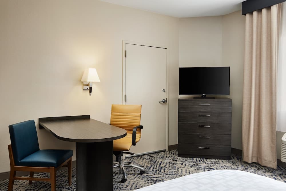 Candlewood Suites I-26 at Northwoods Mall by IHG gallery photo in North Charleston, SC — image 21