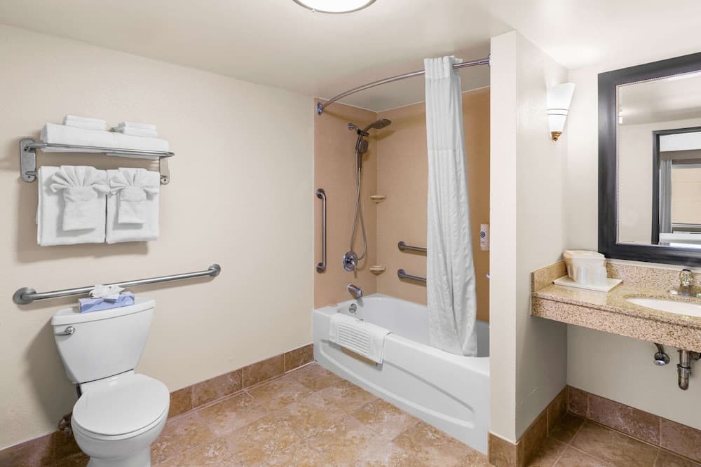 Comfort Suites Vacaville-Napa Valley Area gallery photo in Vacaville, CA — image 35