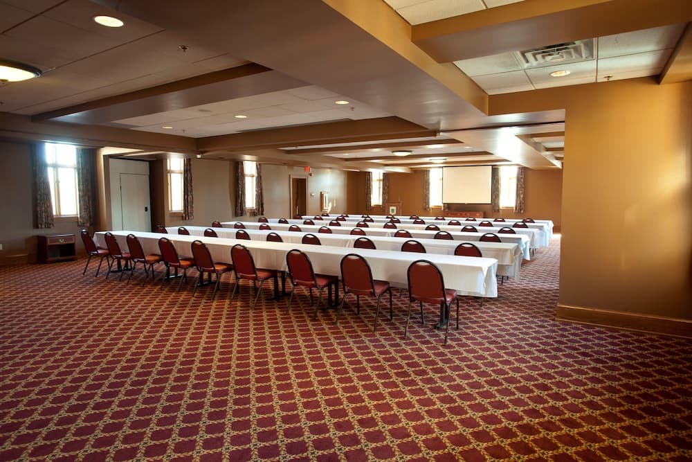Bertram Inn at Glenmoor gallery photo in Canton, OH — image 8