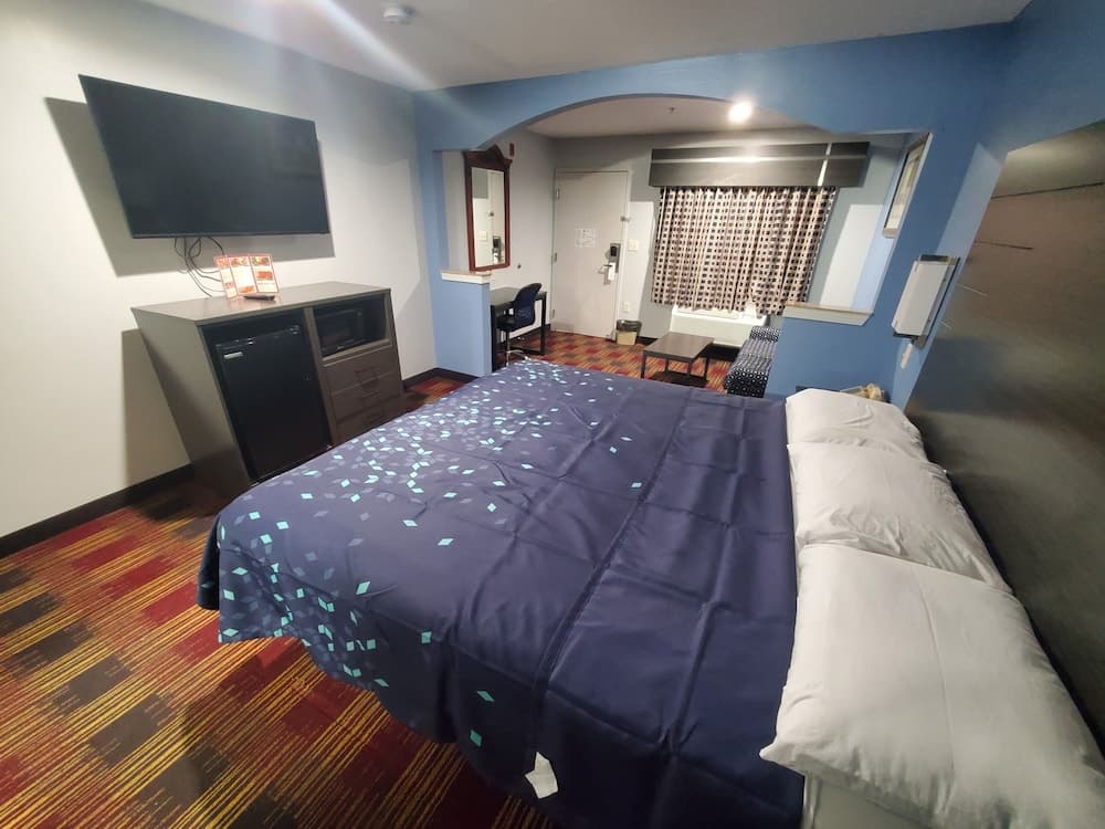 Scottish Inns and Suites East Sam Houston Pkwy interior in Houston, TX — gallery photo 2