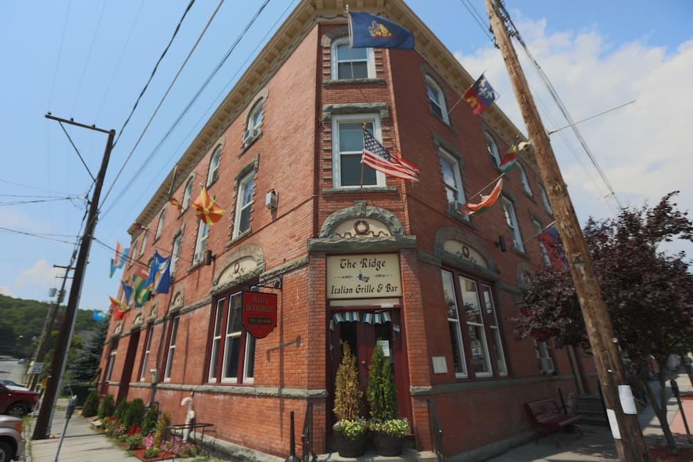 The Hotel Belvidere gallery photo in Hawley, PA — image 32