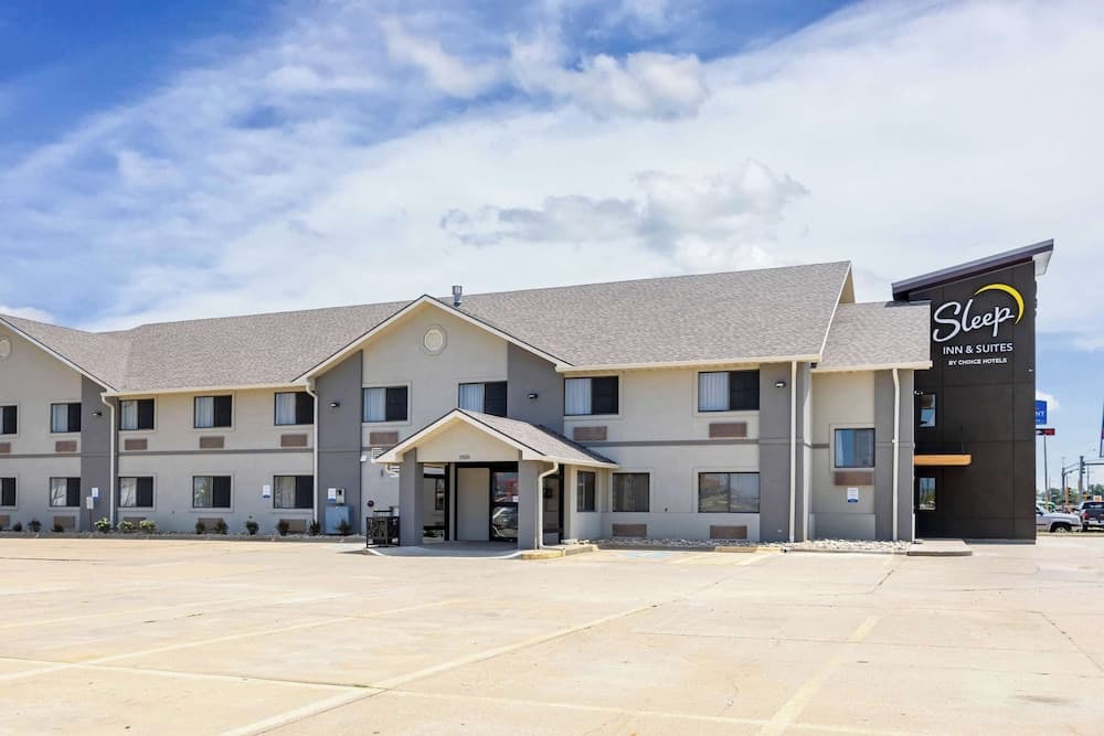 Sleep Inn & Suites Salina I-135 featured exterior or lobby in Salina, KS — similar hotel