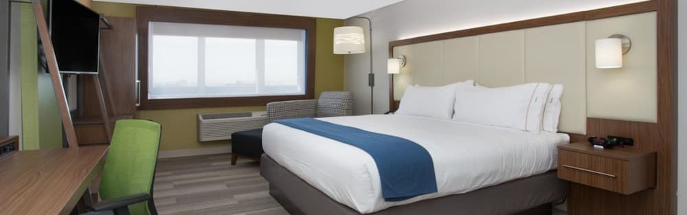 Holiday Inn Express & Suites Southgate - Detroit Area by IHG interior in Southgate, MI — gallery photo 2