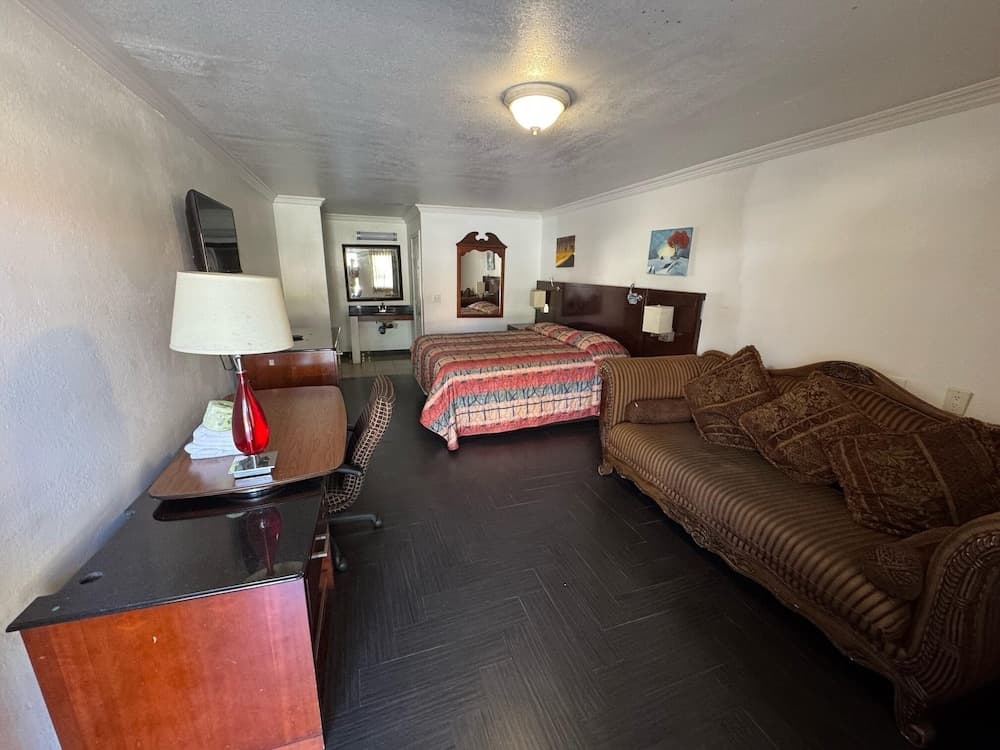 Vista Motel - Riverside interior in Riverside, CA — gallery photo 2