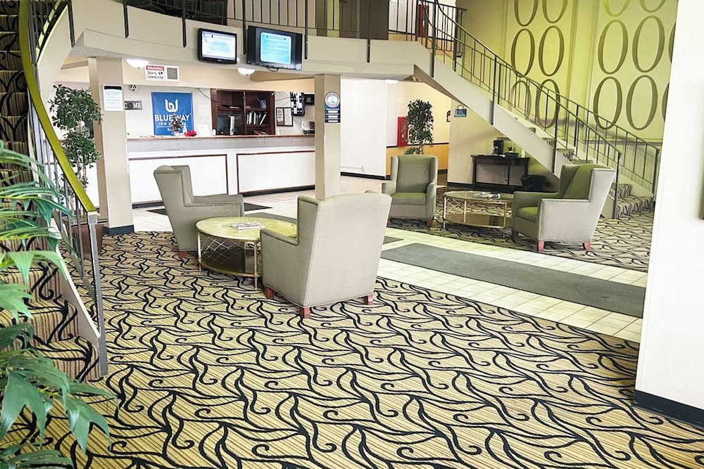 Blue Way Inn & Suites La Crosse gallery photo in La Crosse, WI — image 19