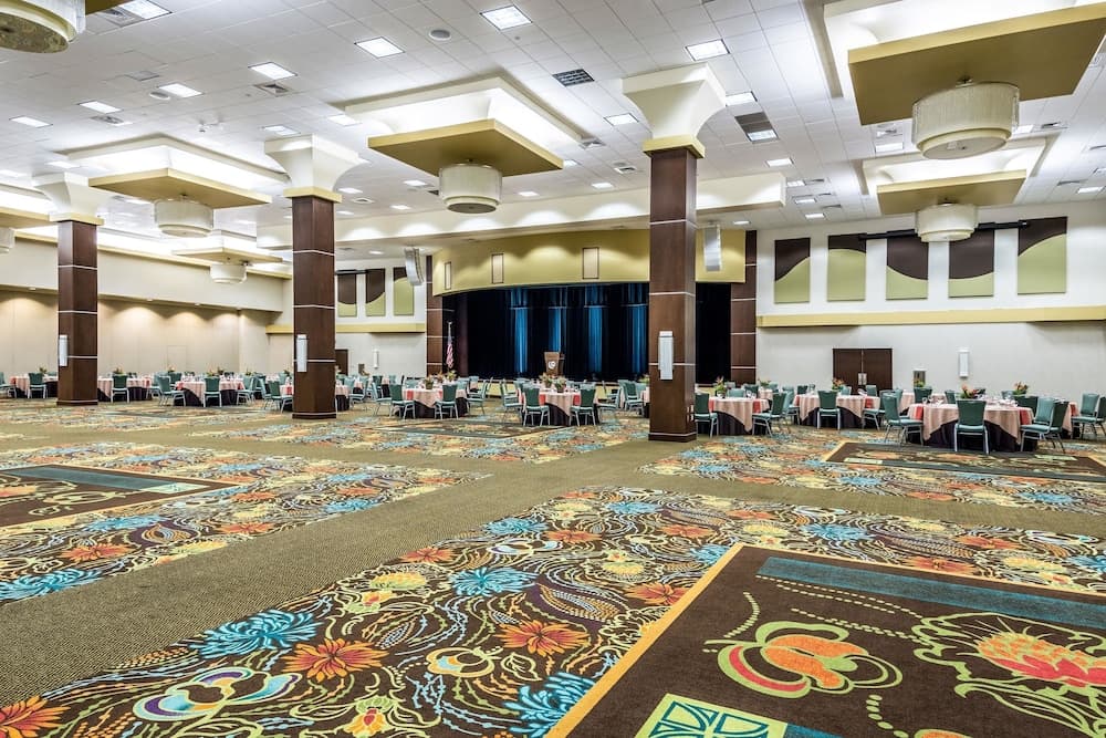 Oasis Hotel and Conv Center, an Ascend Collection Hotel gallery photo in Springfield, MO — image 84