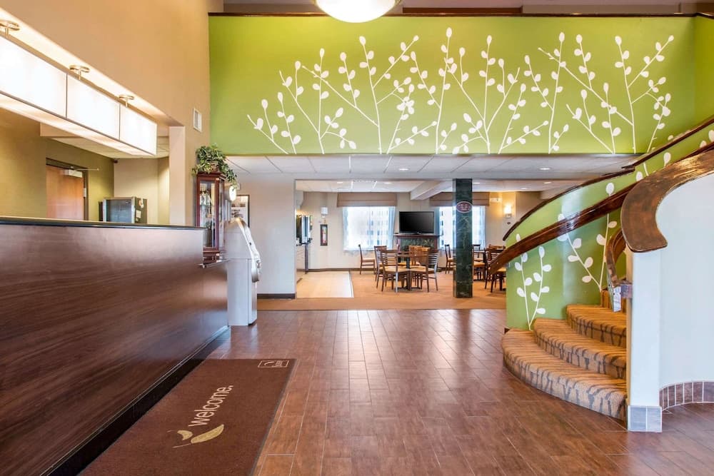 Sleep Inn & Suites Oregon - Toledo property views in Oregon, OH — gallery photo 3