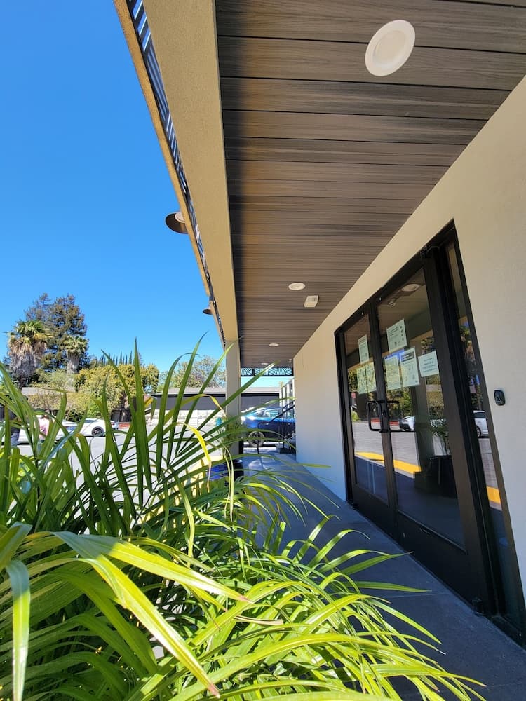 Signature Inn Santa Clara property views in Santa Clara, CA — gallery photo 3