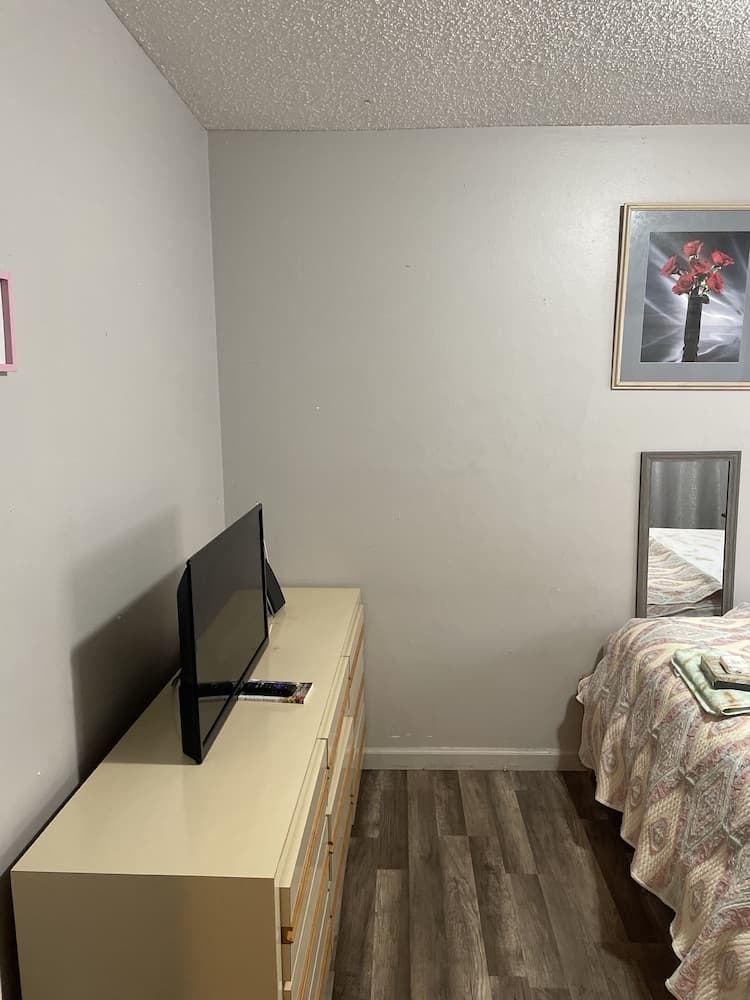 Cozy Guest House Florida Sunrise gallery photo in Sunrise, FL — image 33