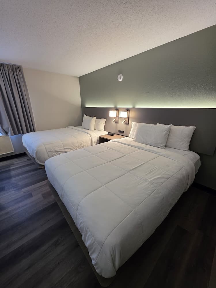 Dakota Inn Minot interior in Minot, ND — gallery photo 2