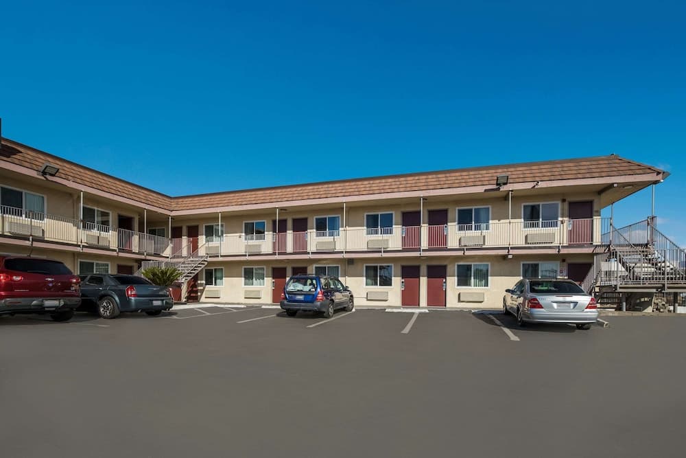 Rodeway Inn San Bernardino - Colton gallery photo in San Bernardino, CA — image 17
