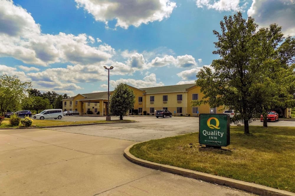 Quality Inn Kingdom City I-70 featured exterior or lobby in Kingdom City, MO — similar hotel