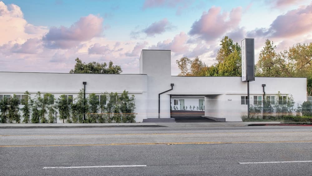 The LEEF Hotel — hotel in Glendale, California