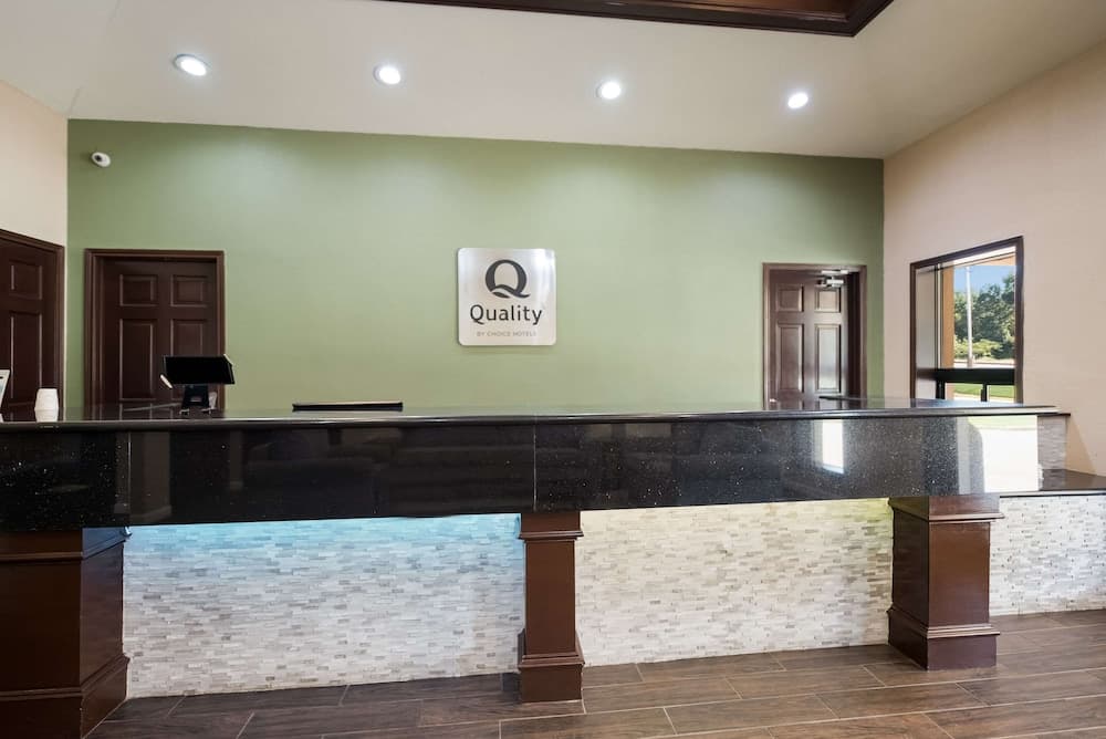 Quality Inn & Suites Lufkin property views in Lufkin, TX — gallery photo 3