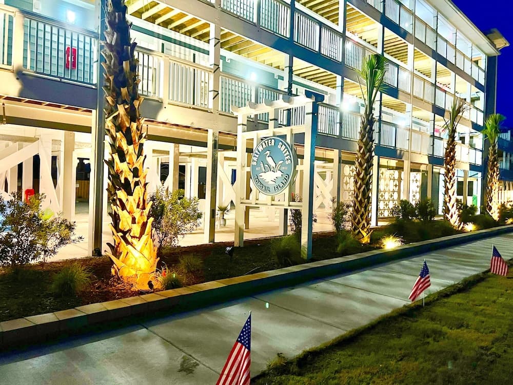 Saltwater Suites gallery photo in Holly Ridge, NC — image 57